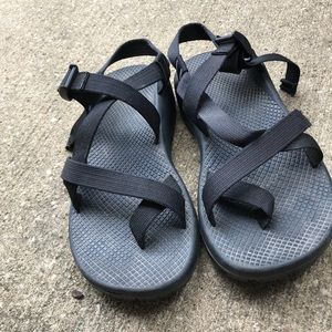 Vibram women’s hiking shoes